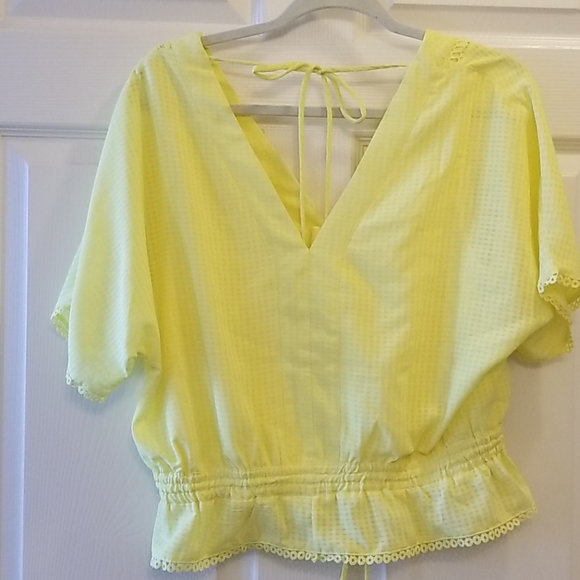Yellow Blouse - Picture 4 of 5